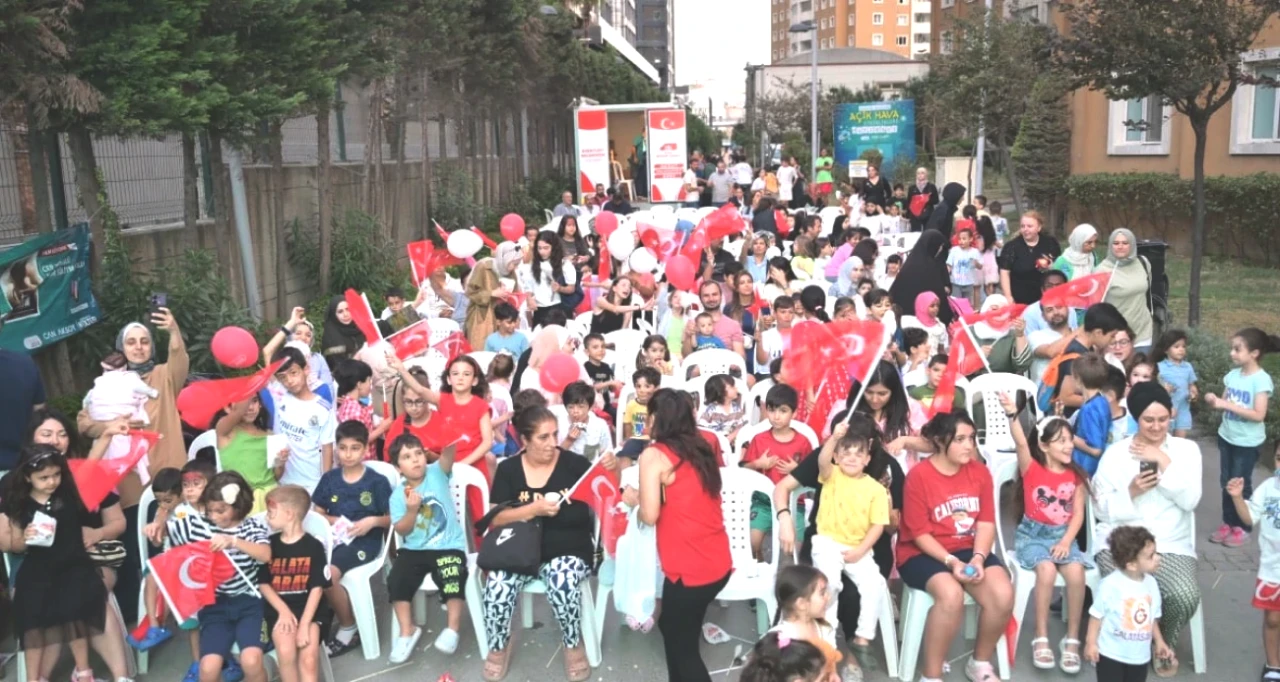 Esenyurt'ta Sanat ve Eğlence Dolu Açık Hava Etkinliğiyle Birleşti!