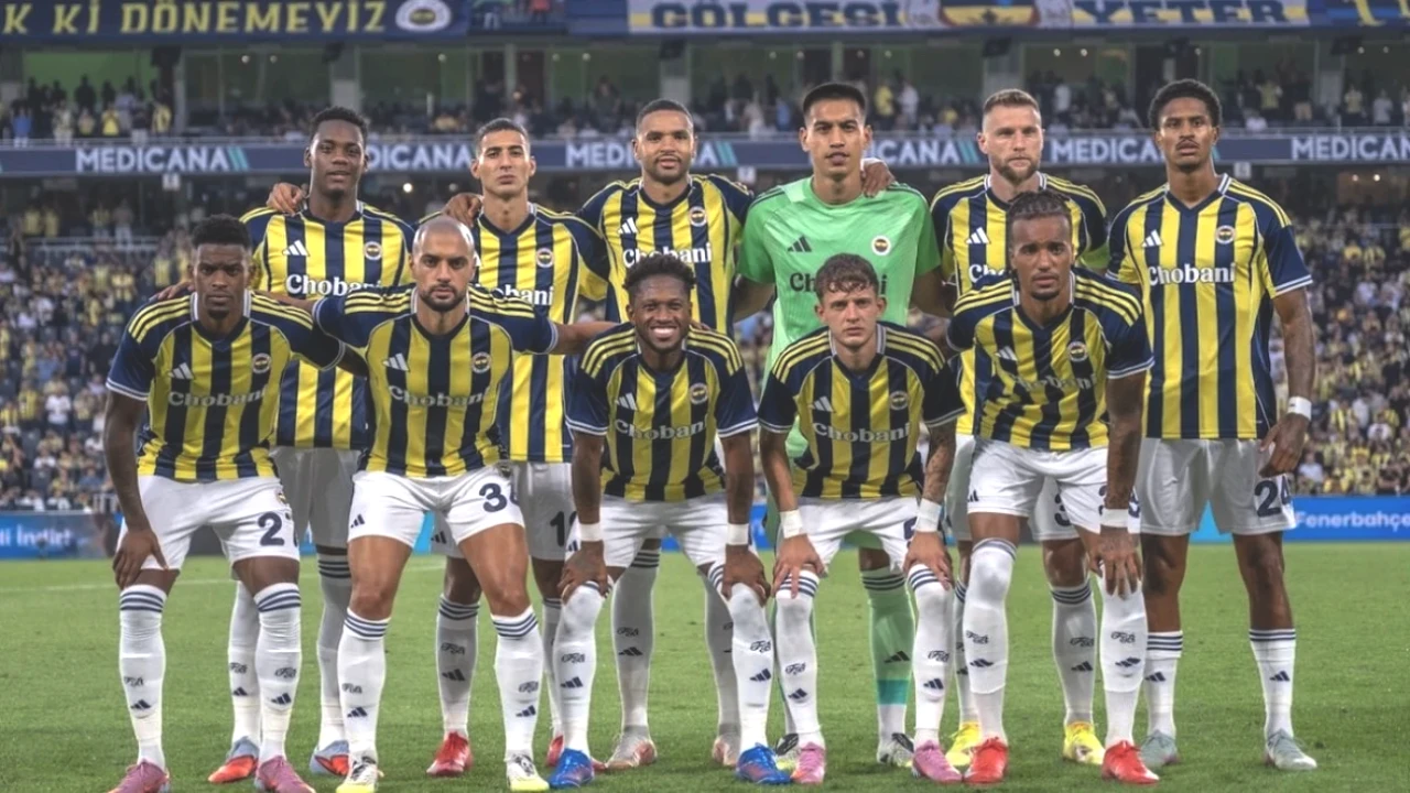 Fenerbahçe - Benfica Maçı Canlı Yayında! Heyecan Dolu Anların Takibi Burada!
